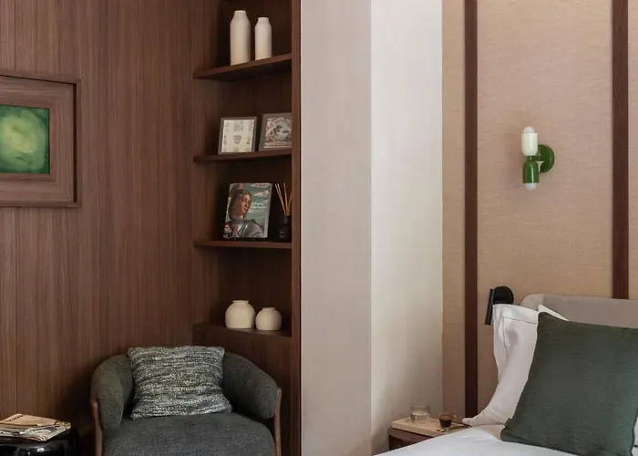 Naman Hotellerie - Condotti 4* Roma