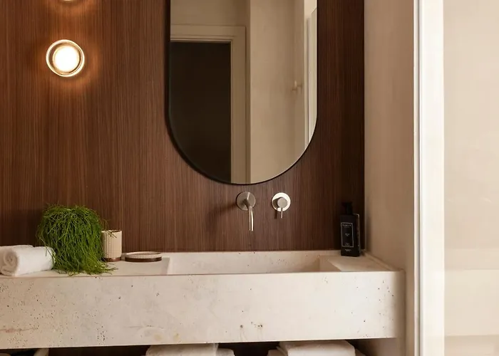 Naman Hotellerie - Condotti 4*