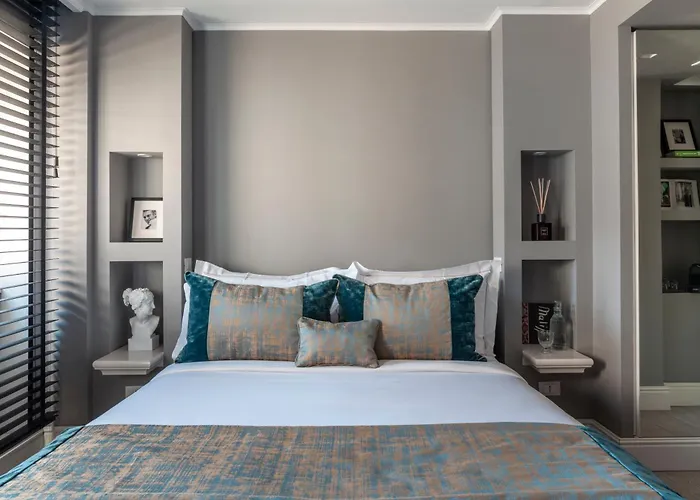 Casa de hóspedes Naman Hotellerie - Condotti 4*